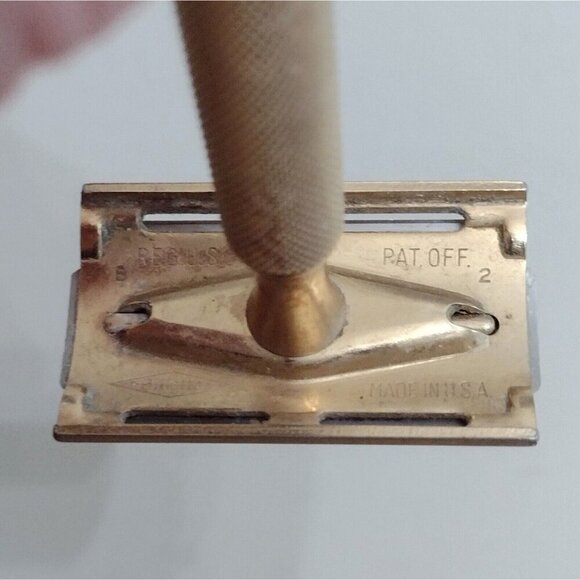 Vintage 1940s Gillette Gold Tone Ball End Safety Razor 3 Piece - Picture 7 of 9